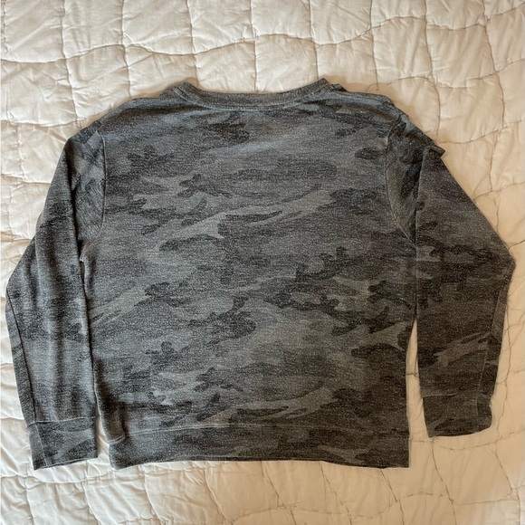 Sundry long sleeve top, grey camo, size large - Picture 2 of 3